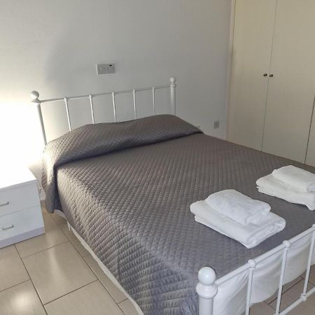 Cosy One Bedroom Apartment In Pafos Extérieur photo