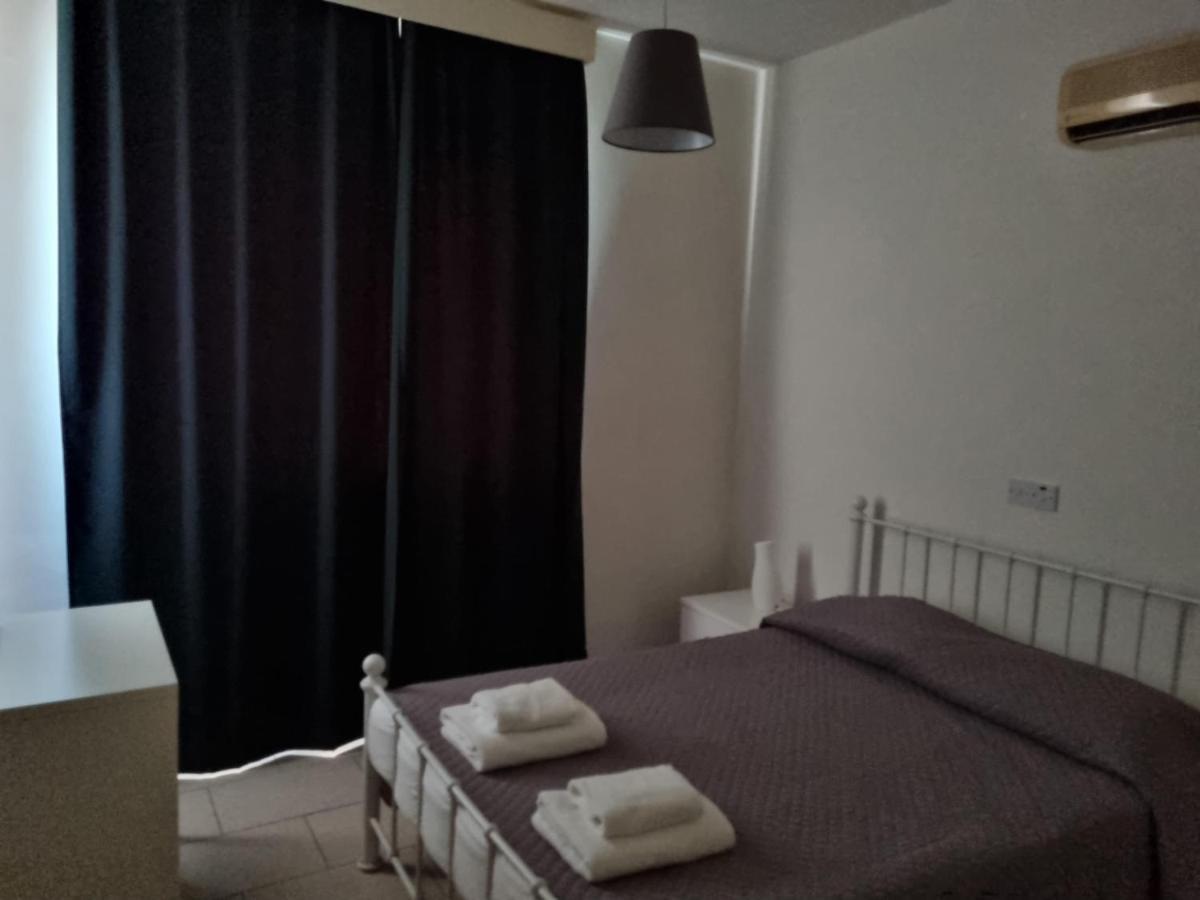 Cosy One Bedroom Apartment In Pafos Extérieur photo